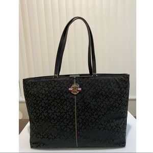 NWT Tommy Hilfiger Tote Black